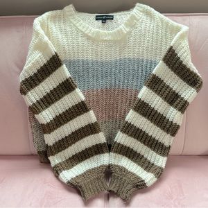 Almost Famous Sweater size L